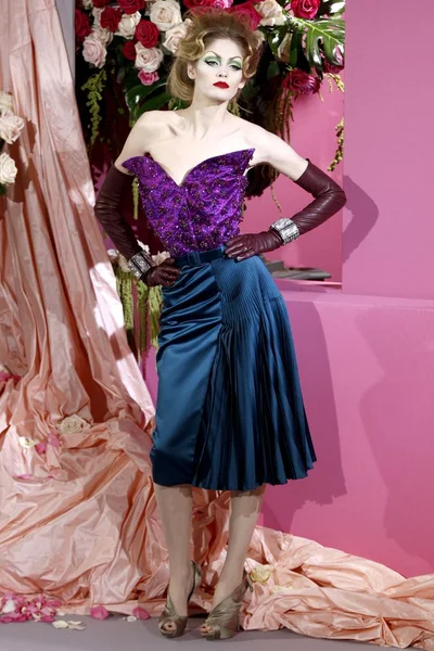 Look 24